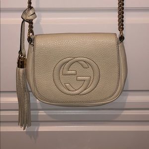 Cream Gucci crossbody/ shoulder bag